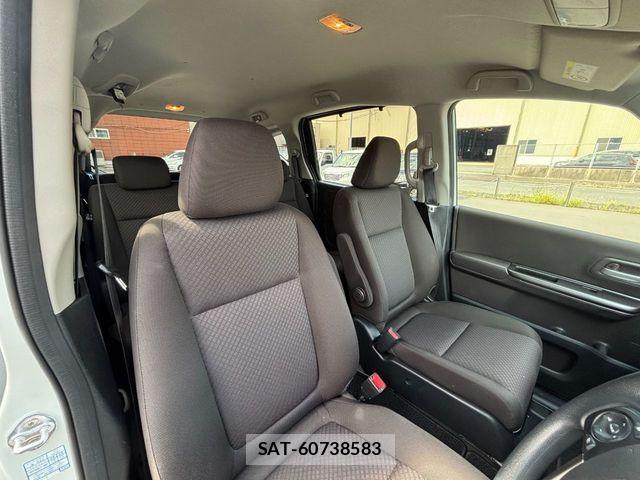 Honda FREED HYBRID 2023-07 8847960-3