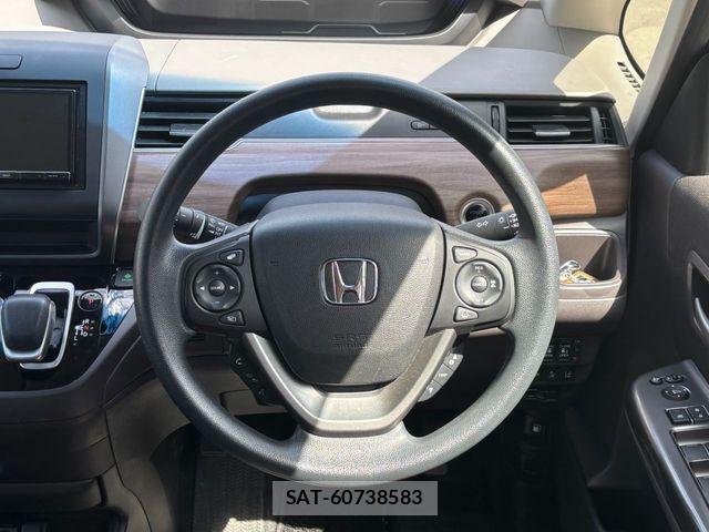 Honda FREED HYBRID 2023-07 8847960-4