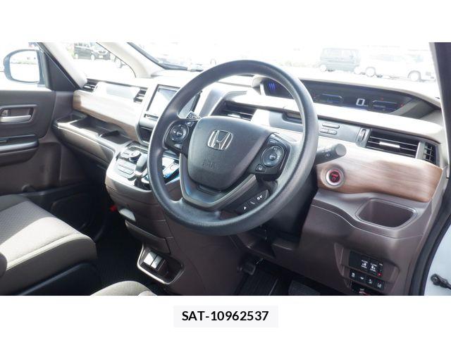 Honda FREED HYBRID 2023-07 8871065-14