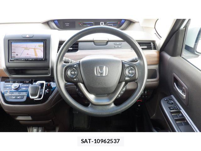 Honda FREED HYBRID 2023-07 8871065-15