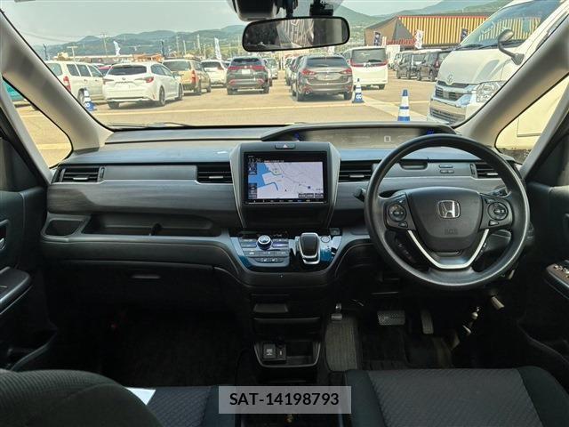 Honda FREED HYBRID 2022-11 8871064-13