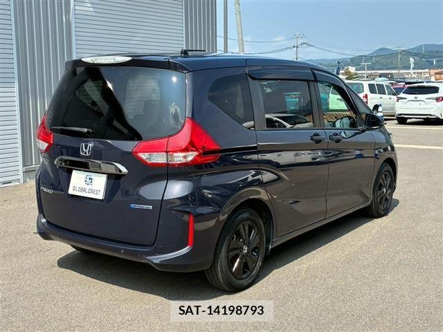 Honda FREED HYBRID 2022-11 8871064-5
