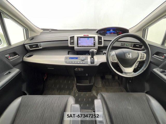 Honda FREED HYBRID 2016-05 8879886-1