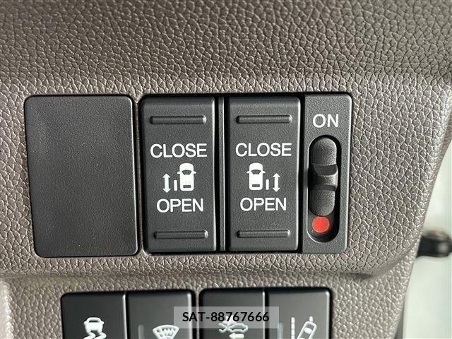 Honda FREED HYBRID 2023-07 8883645-12