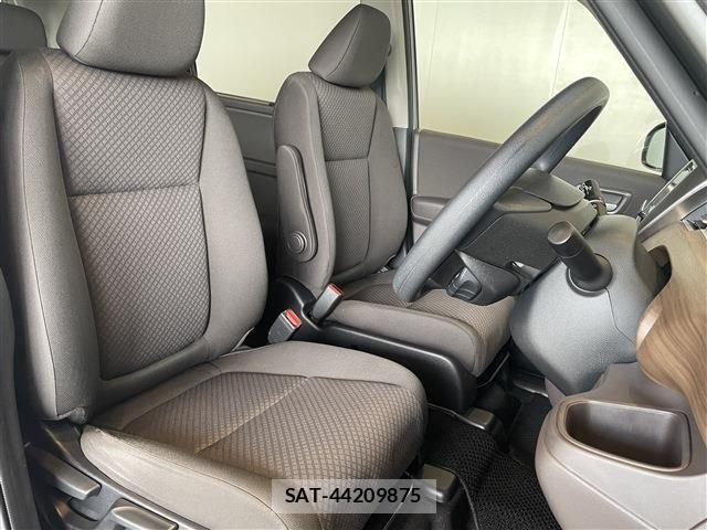 Honda FREED HYBRID 2023-07 8883646-23