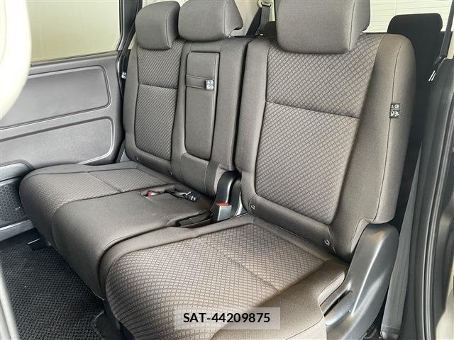 Honda FREED HYBRID 2023-07 8883646-26