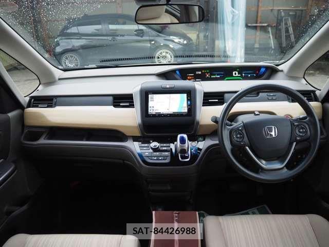 Honda FREED HYBRID 2017-05 8099304-1