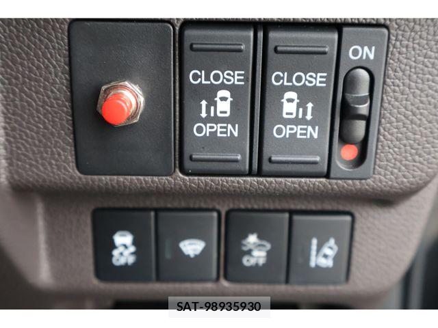 Honda FREED HYBRID 2023-06 8161215-5