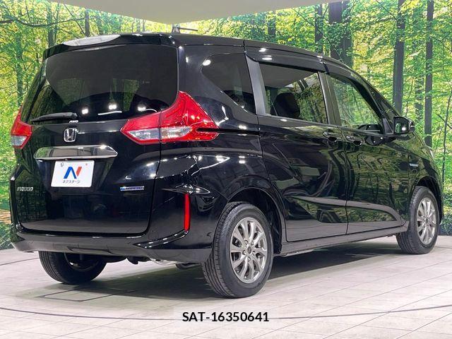 Honda FREED HYBRID 2017-03 8207642-16