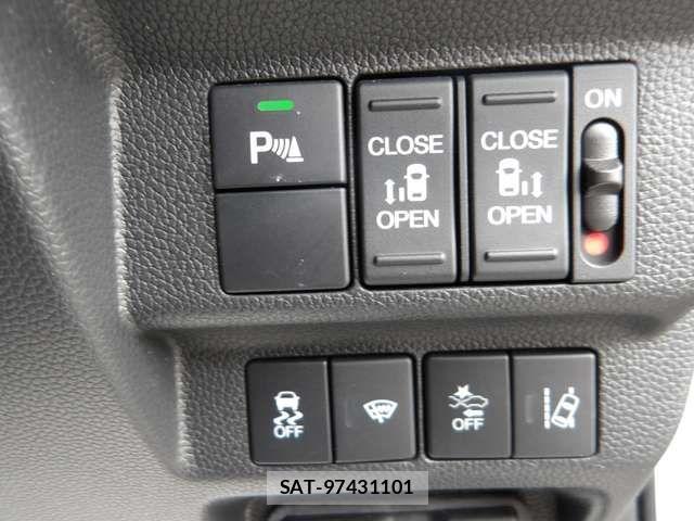 Honda FREED HYBRID 2023-04 8366056-18