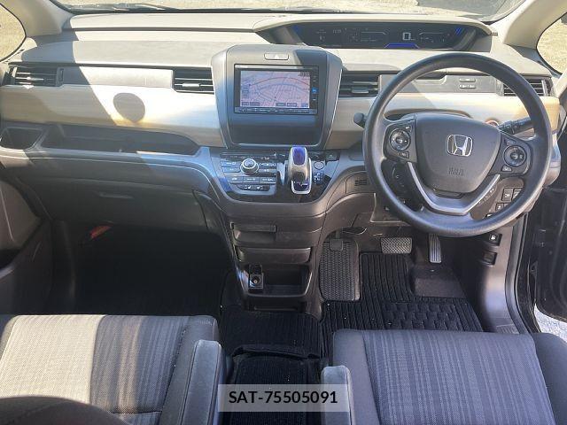 Honda FREED HYBRID 2017-07 8457556-1