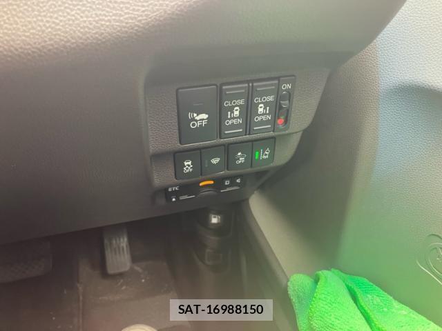 Honda FREED HYBRID 2018-06 8659234-13
