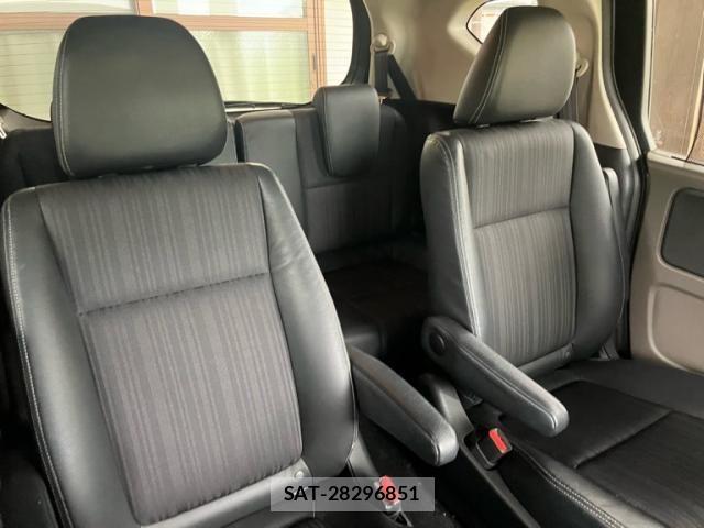 Honda FREED HYBRID 2017-04 8796043-13