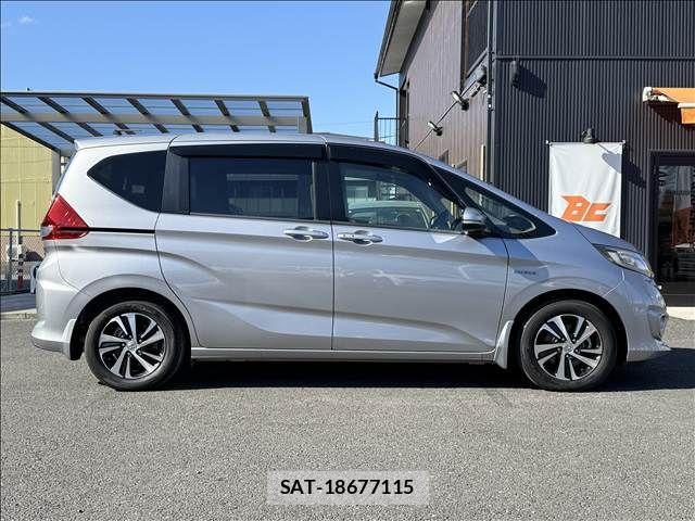 Honda FREED 2017-06 2829027-6