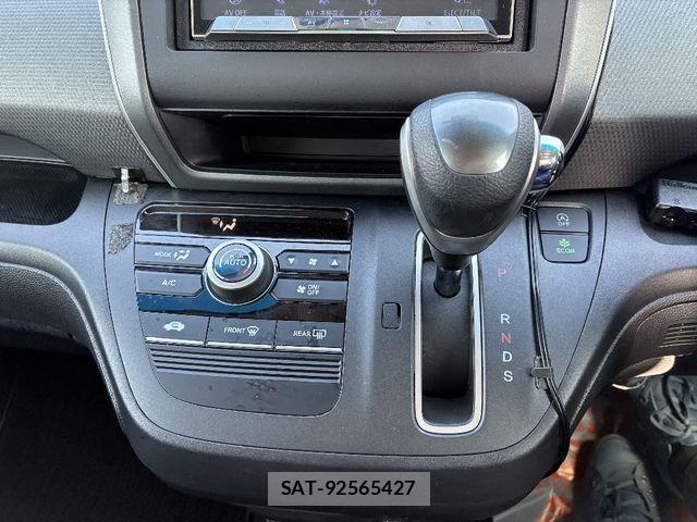 Honda FREED 2016-12 3832729-13