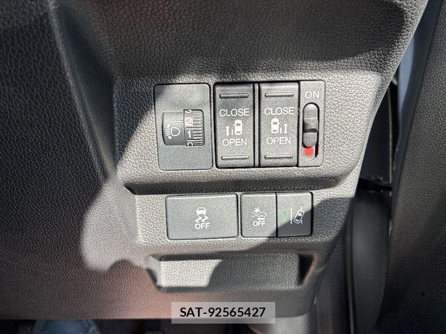 Honda FREED 2016-12 3832729-17