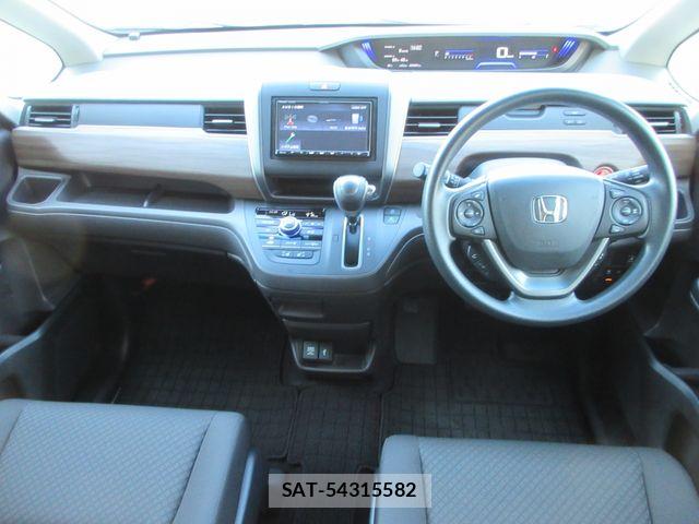 Honda FREED 2022-06 8073848-1