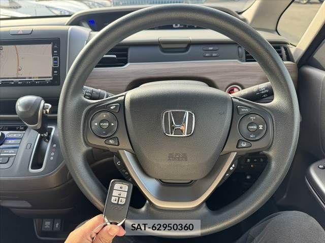 Honda FREED 2022-07 8130290-6