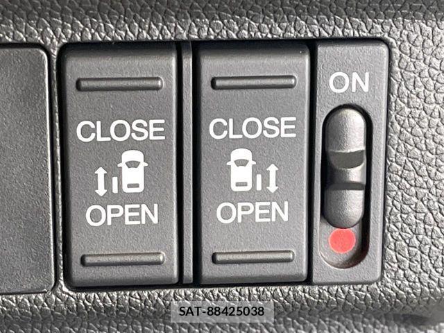 Honda FREED 2017-01 8457558-4