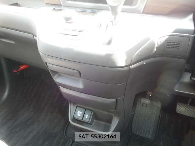 Honda FREED 2023-08 8742354-26