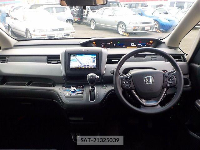 Honda FREED 2018-05 8742355-7