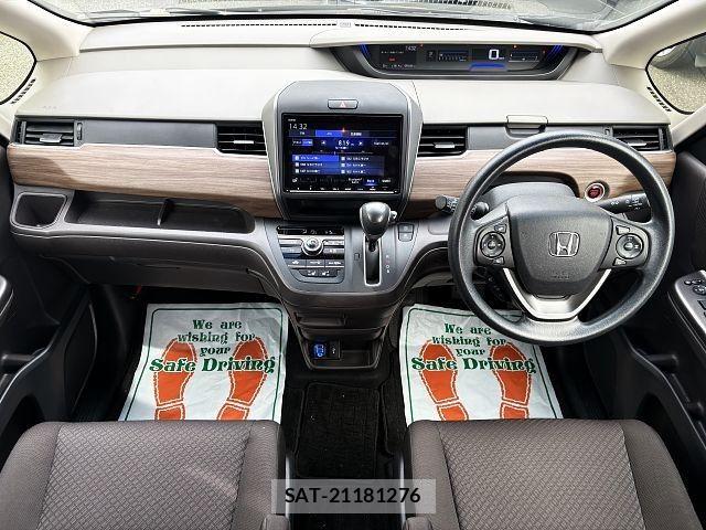 Honda FREED 2022-05 8829200-1