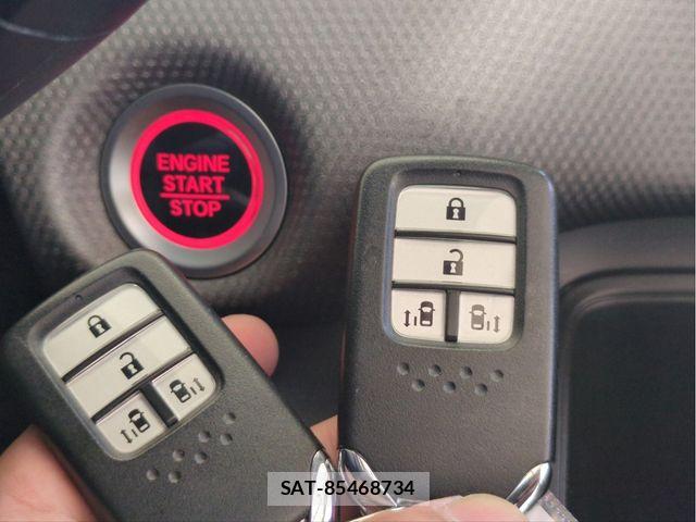 Honda FREED 2017-08 8879896-12
