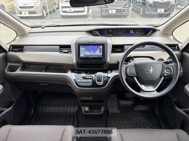 Honda FREED 2023-05 4943543-1