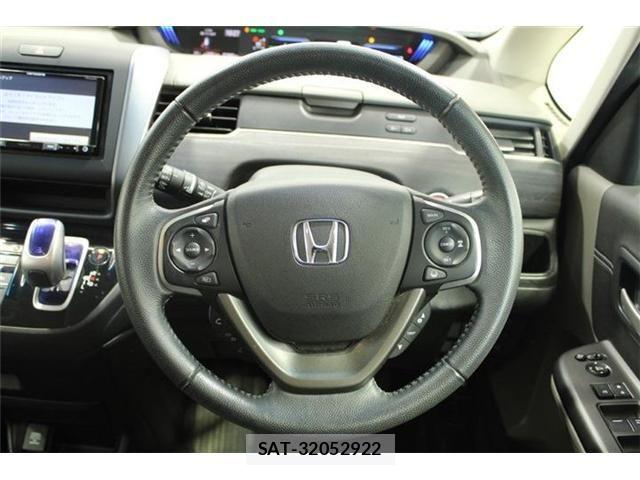 Honda FREED 2018-03 6905690-2