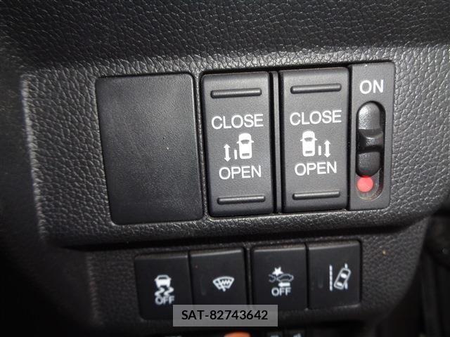 Honda FREED 2022-03 7454523-24