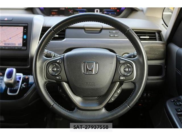 Honda FREED 2016-11 8130292-17