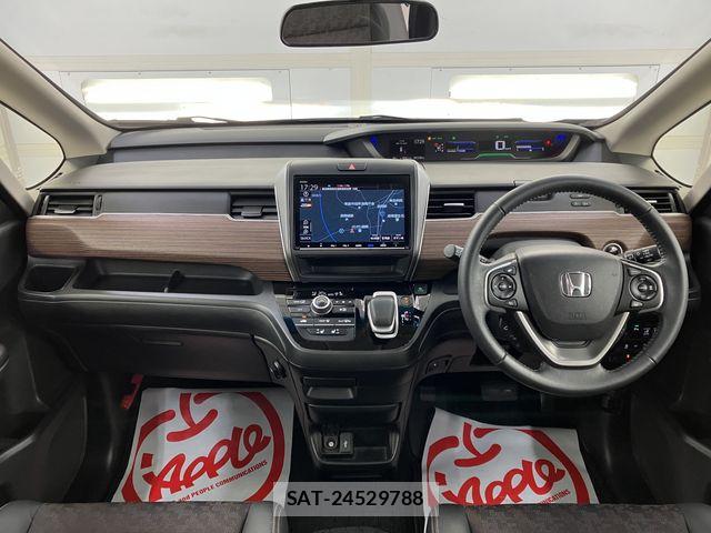 Honda FREED 2022-03 8207647-6