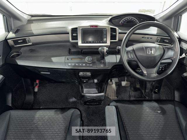 Honda FREED SPIKE 2010-08 3065305-9