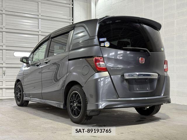 Honda FREED SPIKE 2010-08 3065305-2