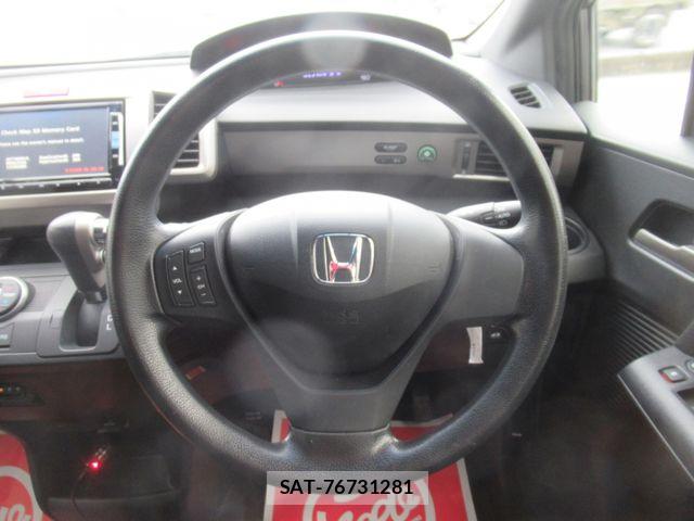 Honda FREED SPIKE 2014-07 7058682-15