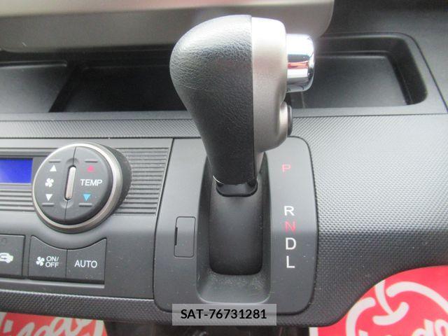 Honda FREED SPIKE 2014-07 7058682-17