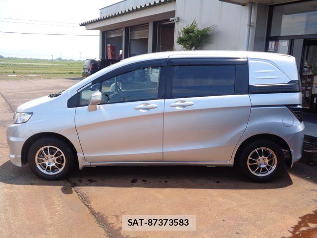 Honda FREED SPIKE 2015-07 7250910-5