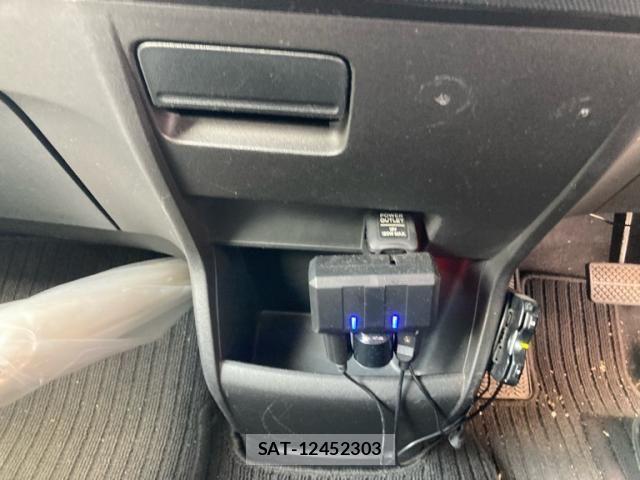 Honda FREED SPIKE 2012-02 7616753-19