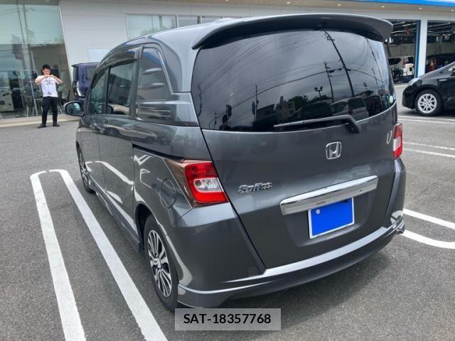 Honda FREED SPIKE 2010-11 7723626-3