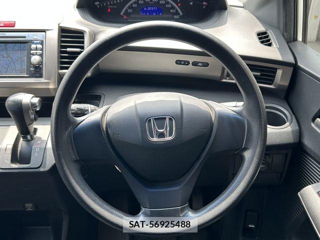 Honda FREED SPIKE 2010-08 8335957-1