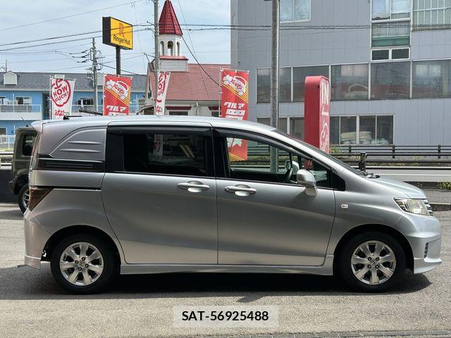 Honda FREED SPIKE 2010-08 8335957-8