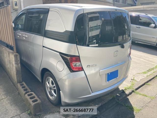 Honda FREED SPIKE 2010-09 8354556-3