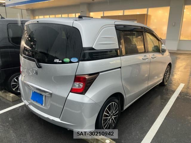 Honda FREED SPIKE 2013-04 8412607-3