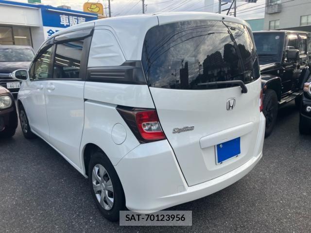 Honda FREED SPIKE 2014-01 8437723-3