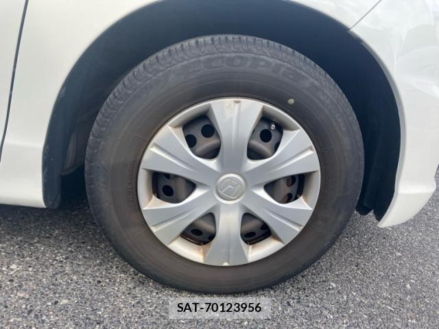 Honda FREED SPIKE 2014-01 8437723-4