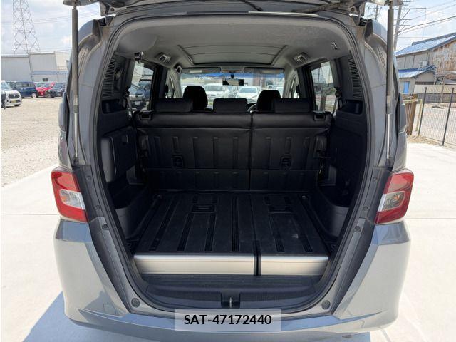 Honda FREED SPIKE 2011-11 8457559-11