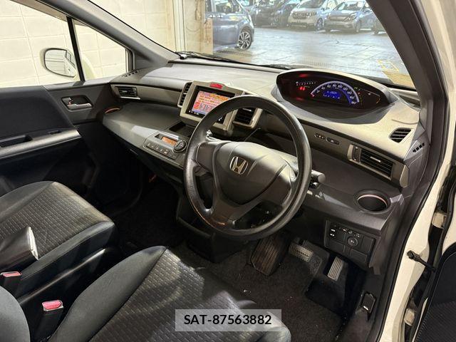 Honda FREED SPIKE 2010-09 8879902-9