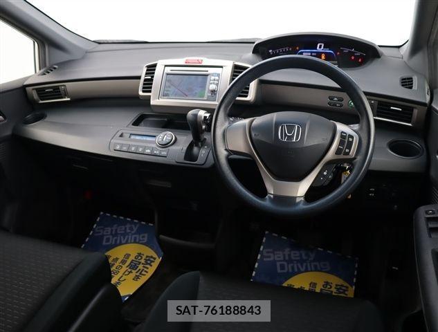 Honda FREED SPIKE 2012-06 2961192-1