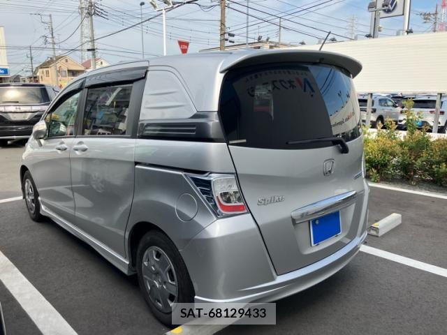 Honda FREED SPIKE 2014-01 6671516-3