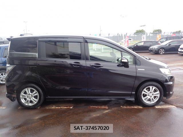 Honda FREED SPIKE 2012-09 7327232-5